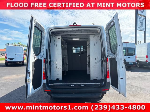 Used 2019 Freightliner Sprinter 2500 RWD image 27