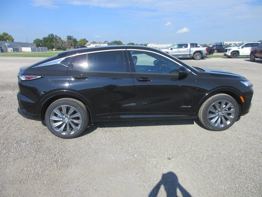 New 2026 Buick Envista Avenir FWD image 3