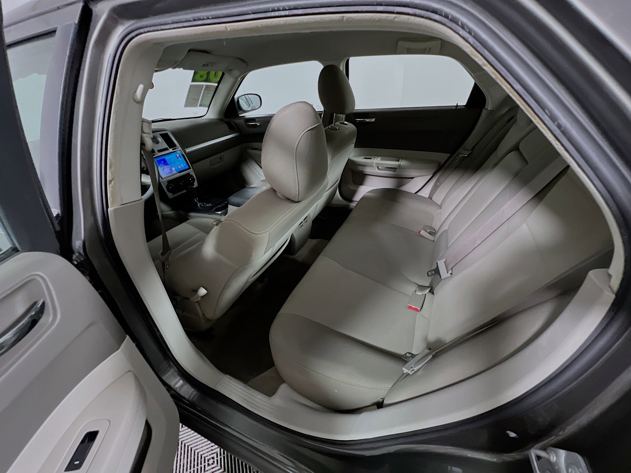 Used 2008 Chrysler 300 LX image 26