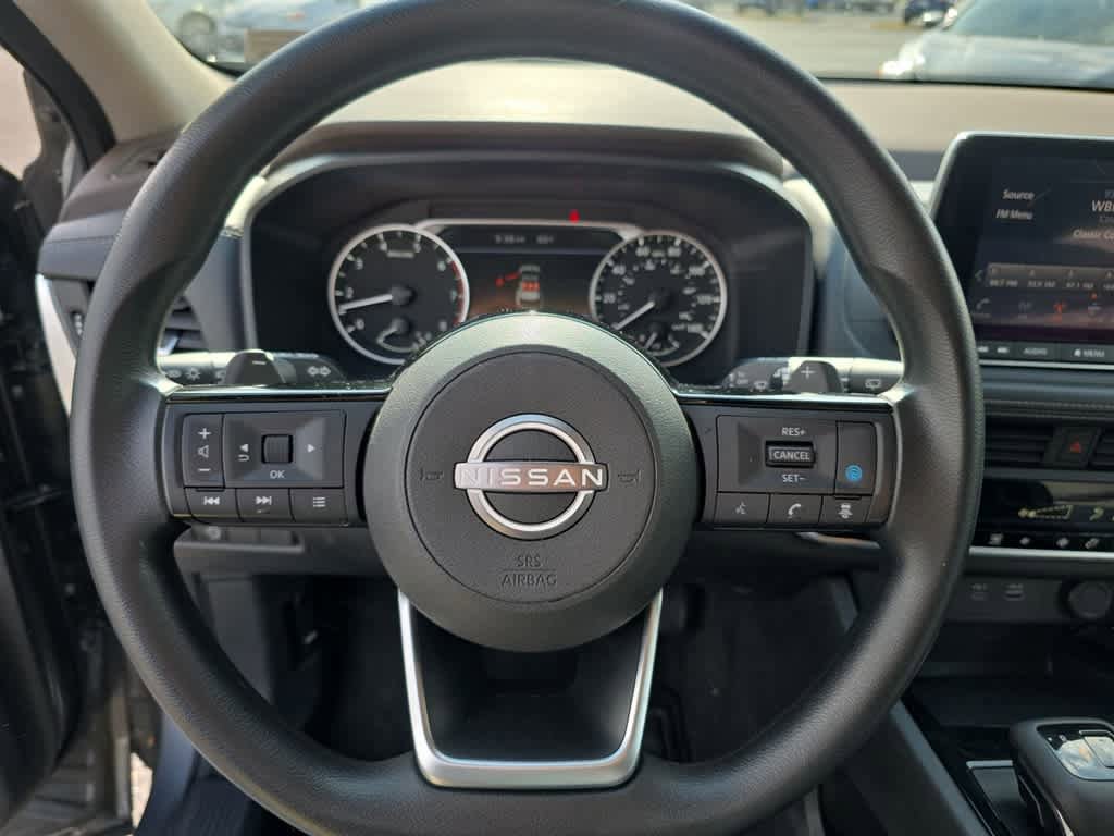 Used 2023 Nissan Rogue SV AWD/4WD image 18