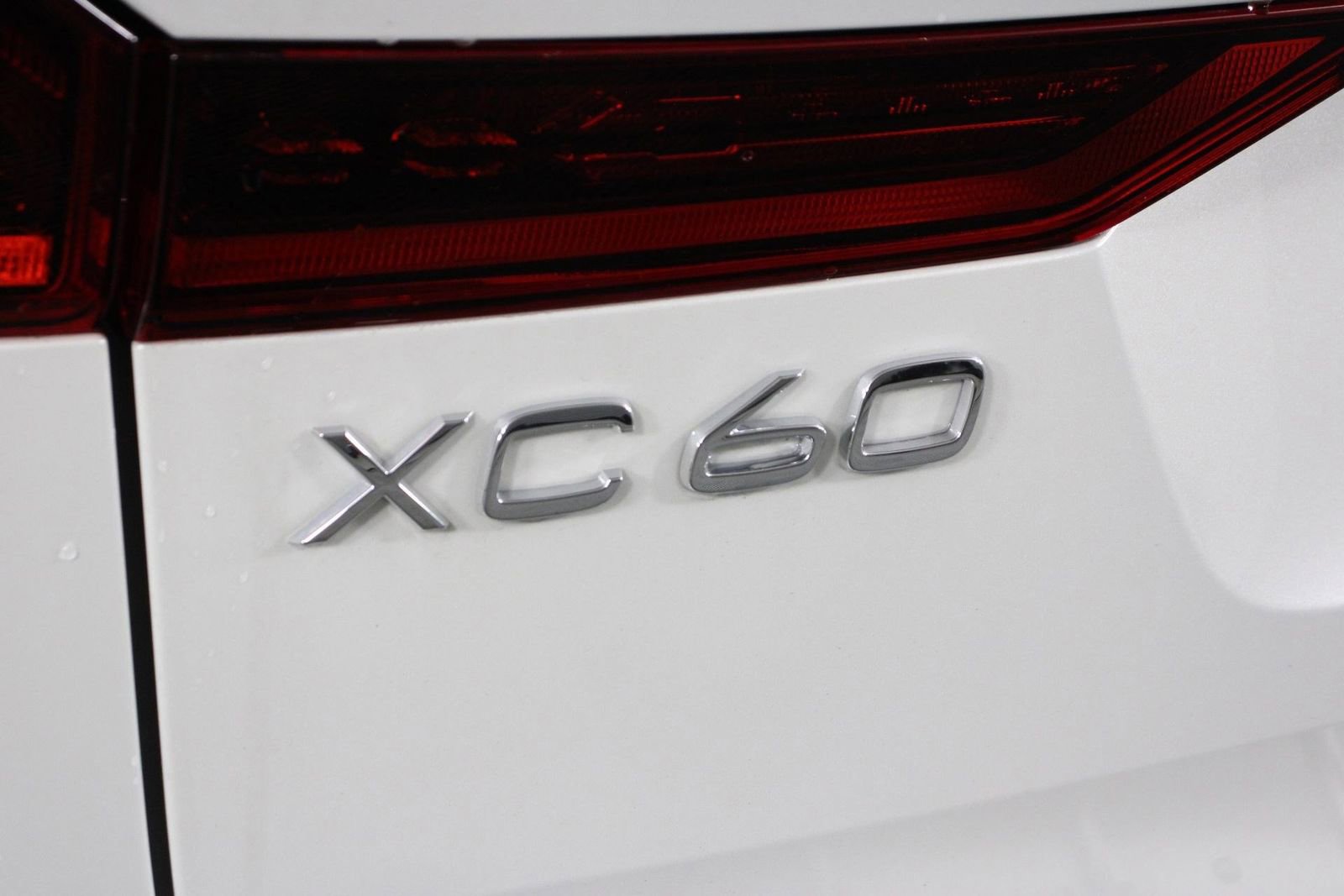 Certified 2026 Volvo XC60 B5 Plus w/ Protection Package Premier AWD/4WD image 19