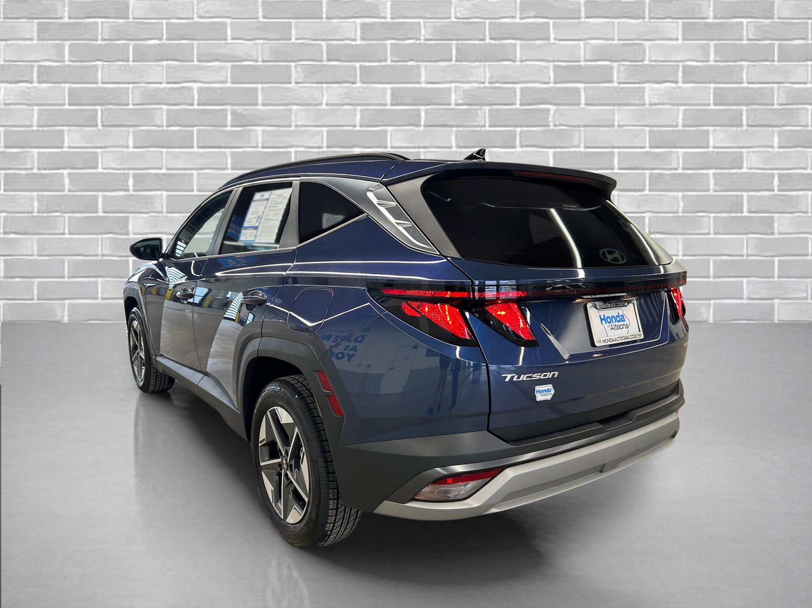 Used 2025 Hyundai Tucson SEL image 3