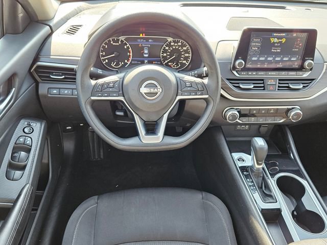 Used 2024 Nissan Altima 2.5 SV image 12