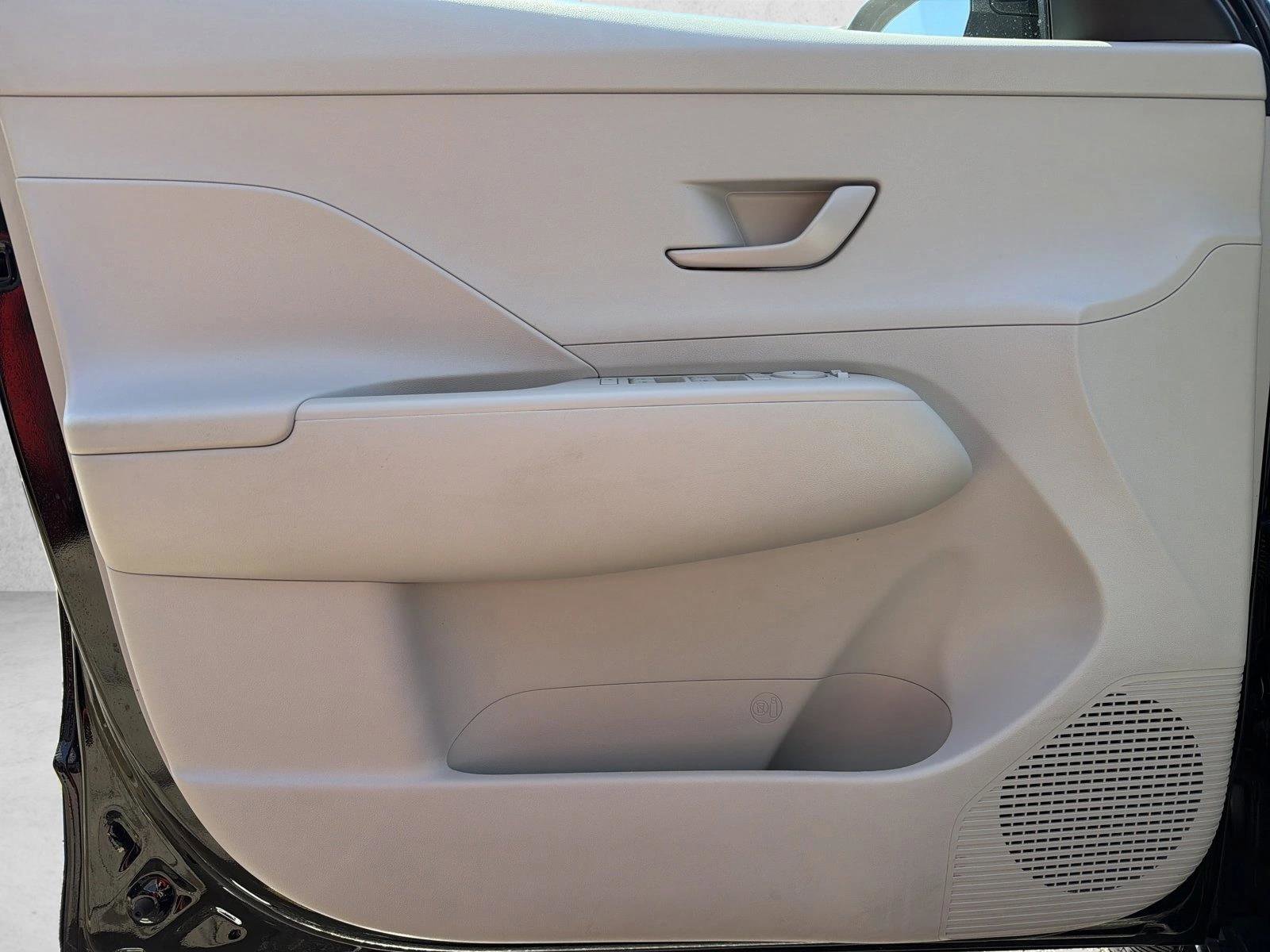 Used 2024 Hyundai Kona SEL FWD image 10