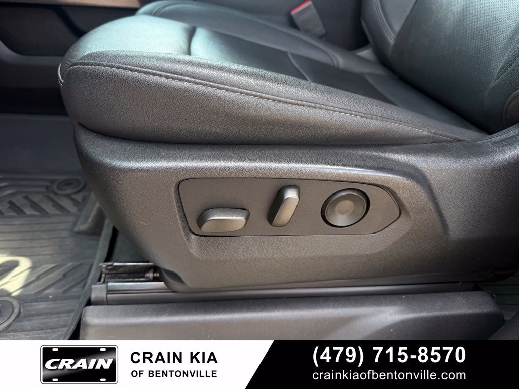 Used 2024 Chevrolet Silverado 2500 LTZ w/ LTZ Premium Package AWD/4WD image 11