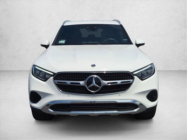 Used 2024 Mercedes-Benz GLC 300 4MATIC image 2