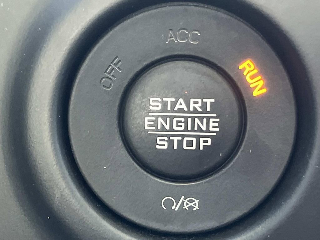 Used 2021 Jeep Gladiator Sport image 27