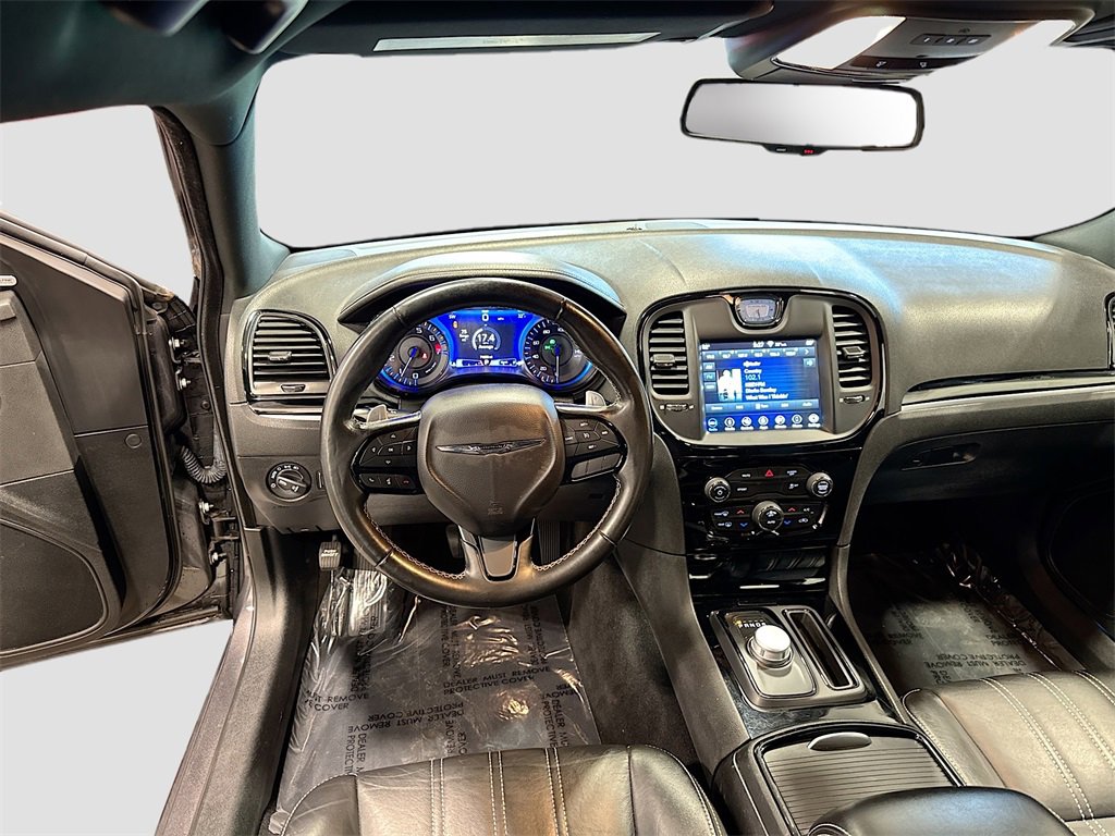 Used 2019 Chrysler 300 S image 18