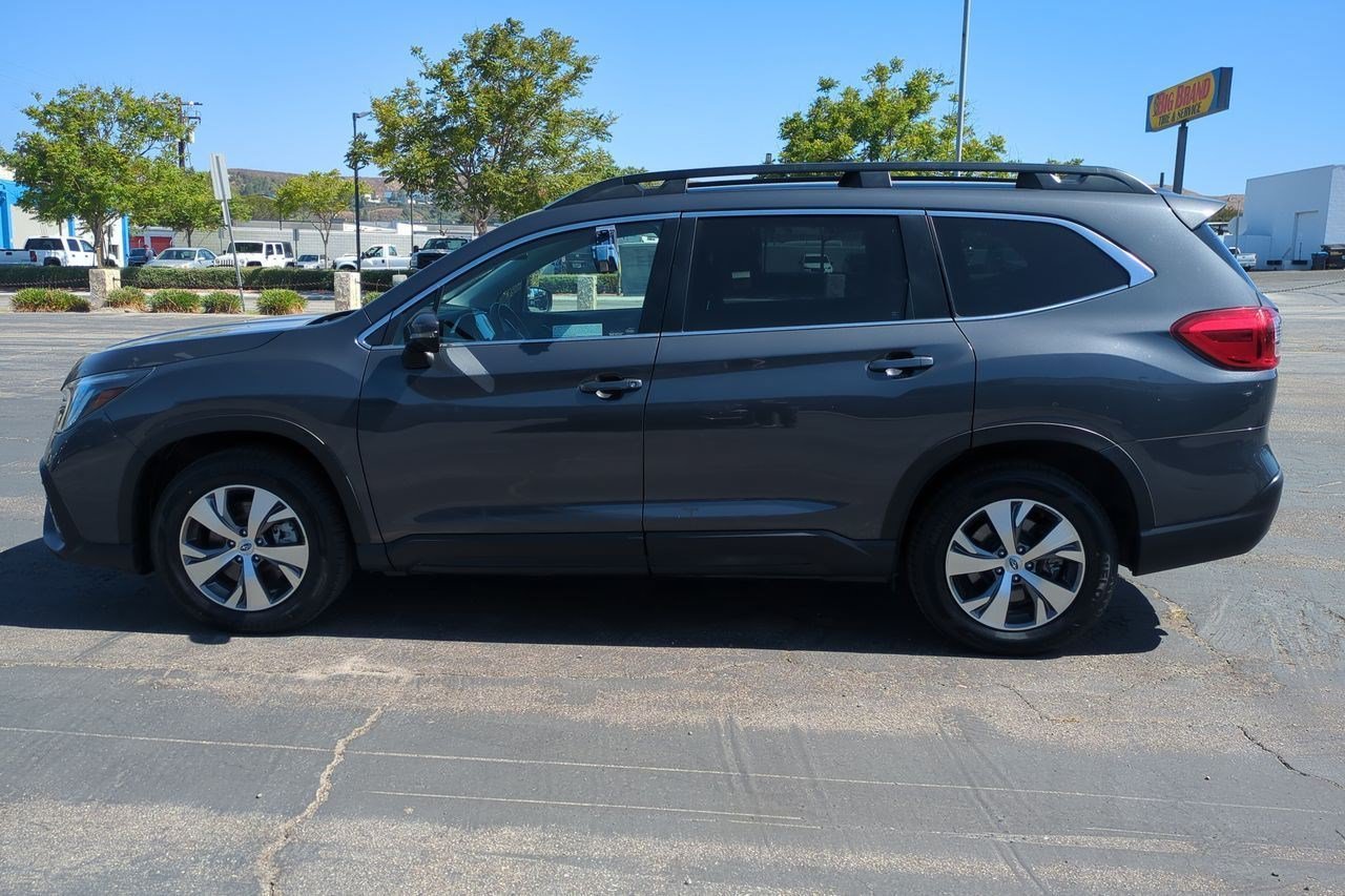 Used 2023 Subaru Ascent Premium w/ Convenience Package AWD/4WD image 9