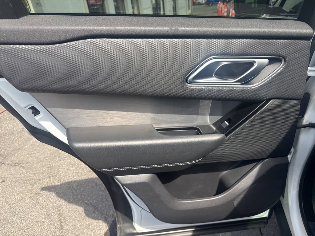 Used 2020 Land Rover Range Rover Velar R-Dynamic S AWD/4WD image 28