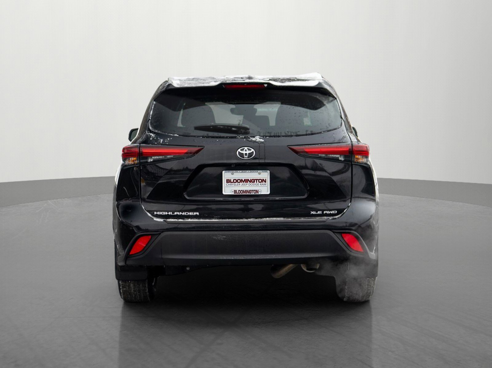 Used 2025 Toyota Highlander XLE image 6