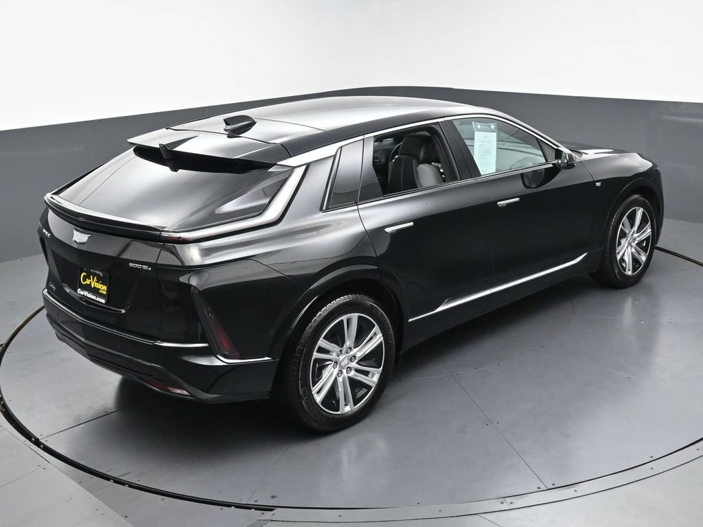 Used 2024 Cadillac Lyriq Tech w/ Driver Assist Package AWD/4WD image 3