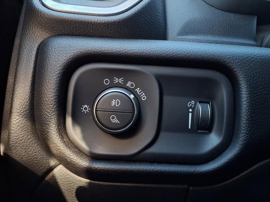 Used 2024 RAM 2500 Big Horn w/ Bed Utility Group image 29