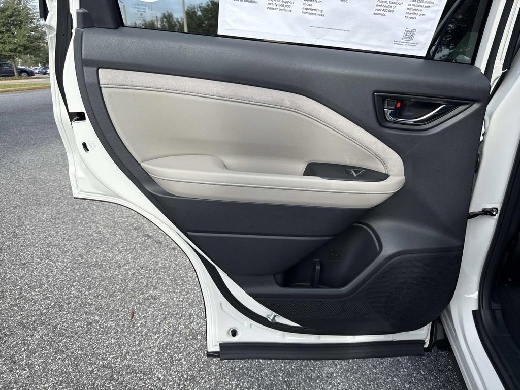 New 2025 Subaru Forester Limited image 13