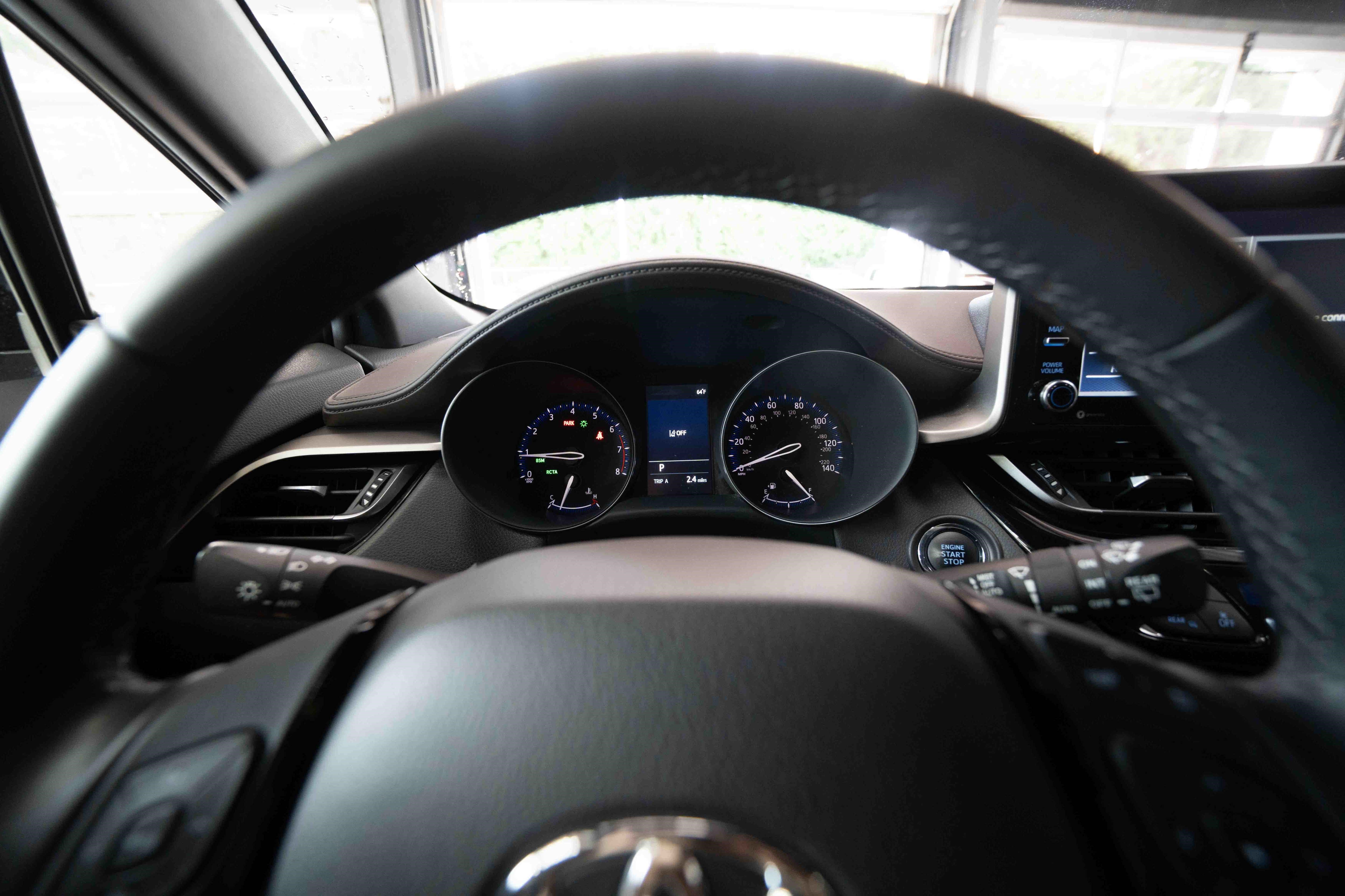 Used 2019 Toyota C-HR Limited FWD image 15