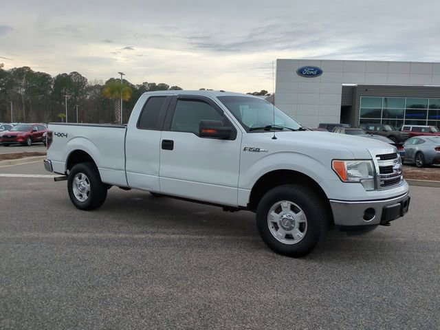 Used 2013 Ford F150 XLT w/ Mid Equipment Group AWD/4WD image 2