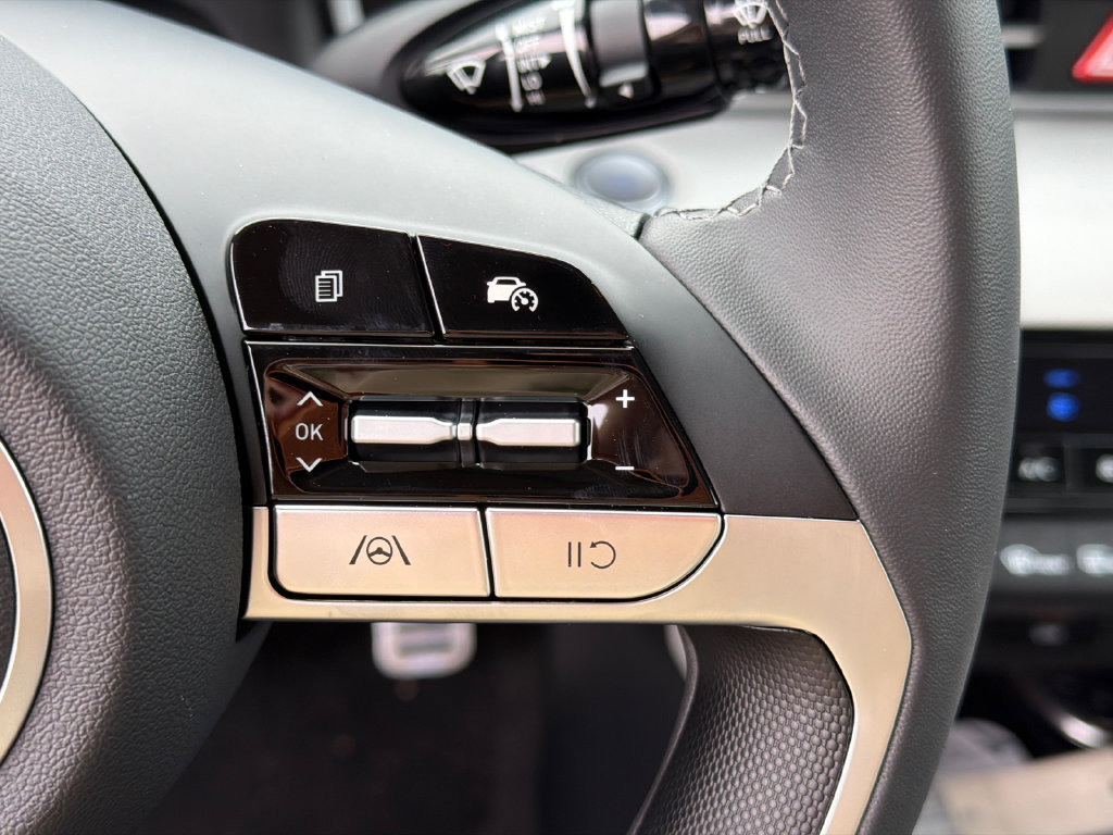 New 2026 Hyundai Elantra SEL Sport FWD image 26