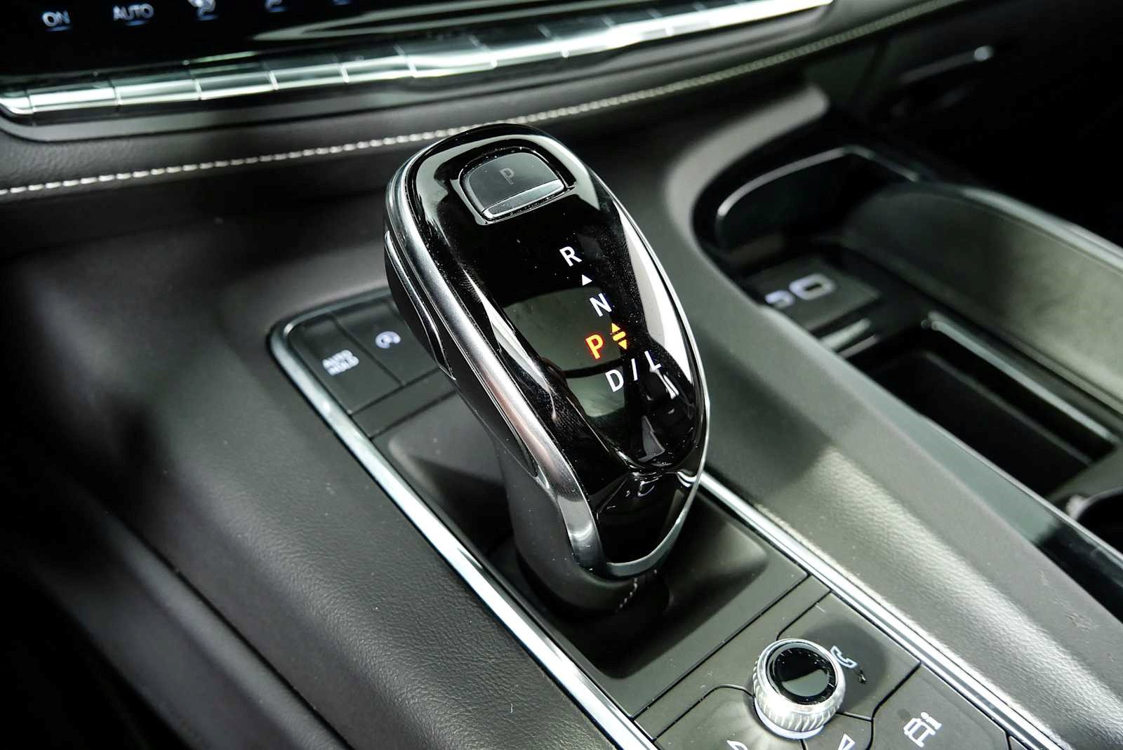 Certified 2024 Cadillac Escalade Sport AWD/4WD image 21