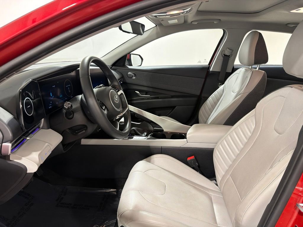 Used 2021 Hyundai Elantra Limited w/ Cargo Package FWD image 11