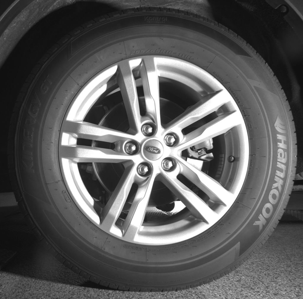 Used 2023 Ford Explorer XLT w/ Equipment Group 202A AWD/4WD image 13