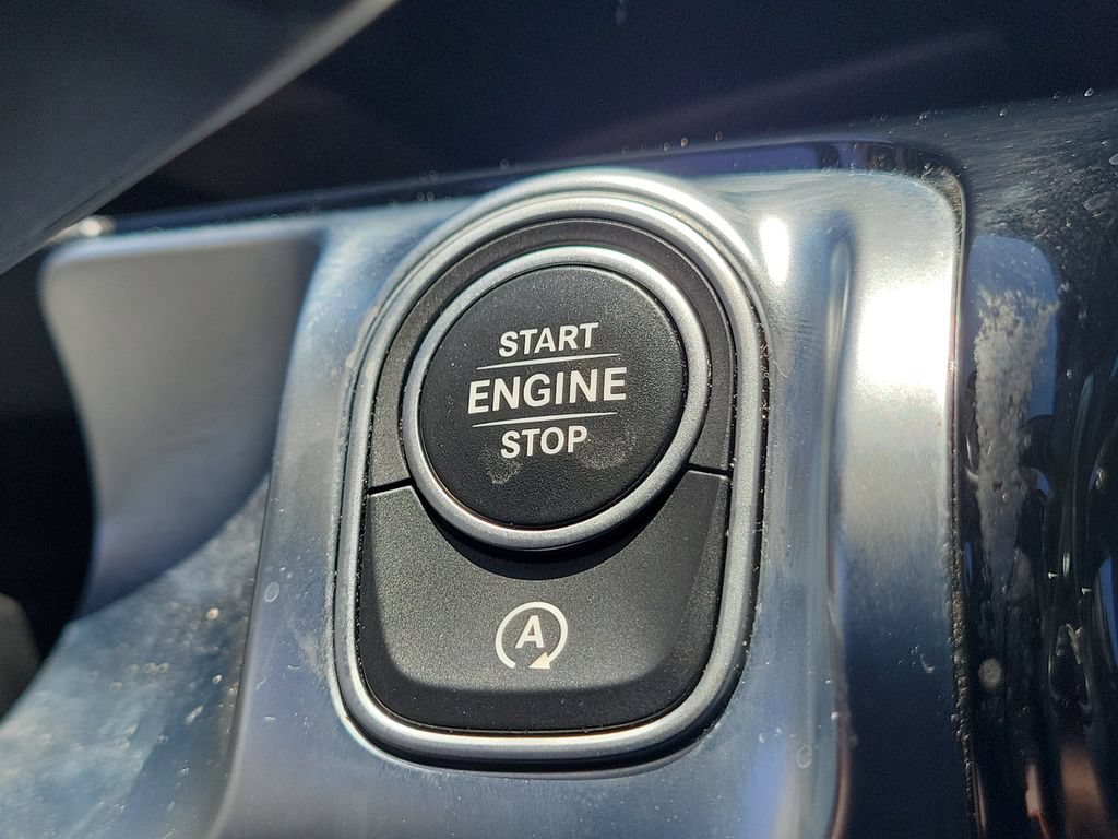 Used 2023 Mercedes-Benz GLB 250 4MATIC w/ Premium Package image 29