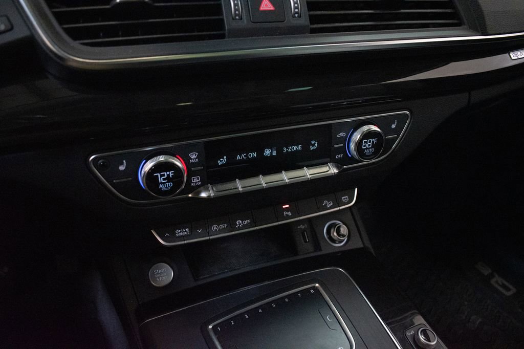 Used 2018 Audi Q5 2.0T Premium Plus w/ Premium Plus Package AWD/4WD image 16