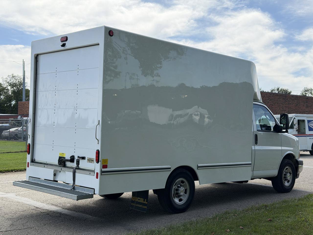 Used 2023 Chevrolet Express 3500 w/ Power Convenience Package RWD image 4