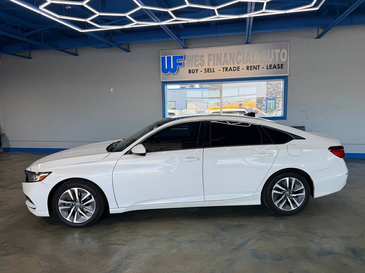 Used 2018 Honda Accord Hybrid image 11