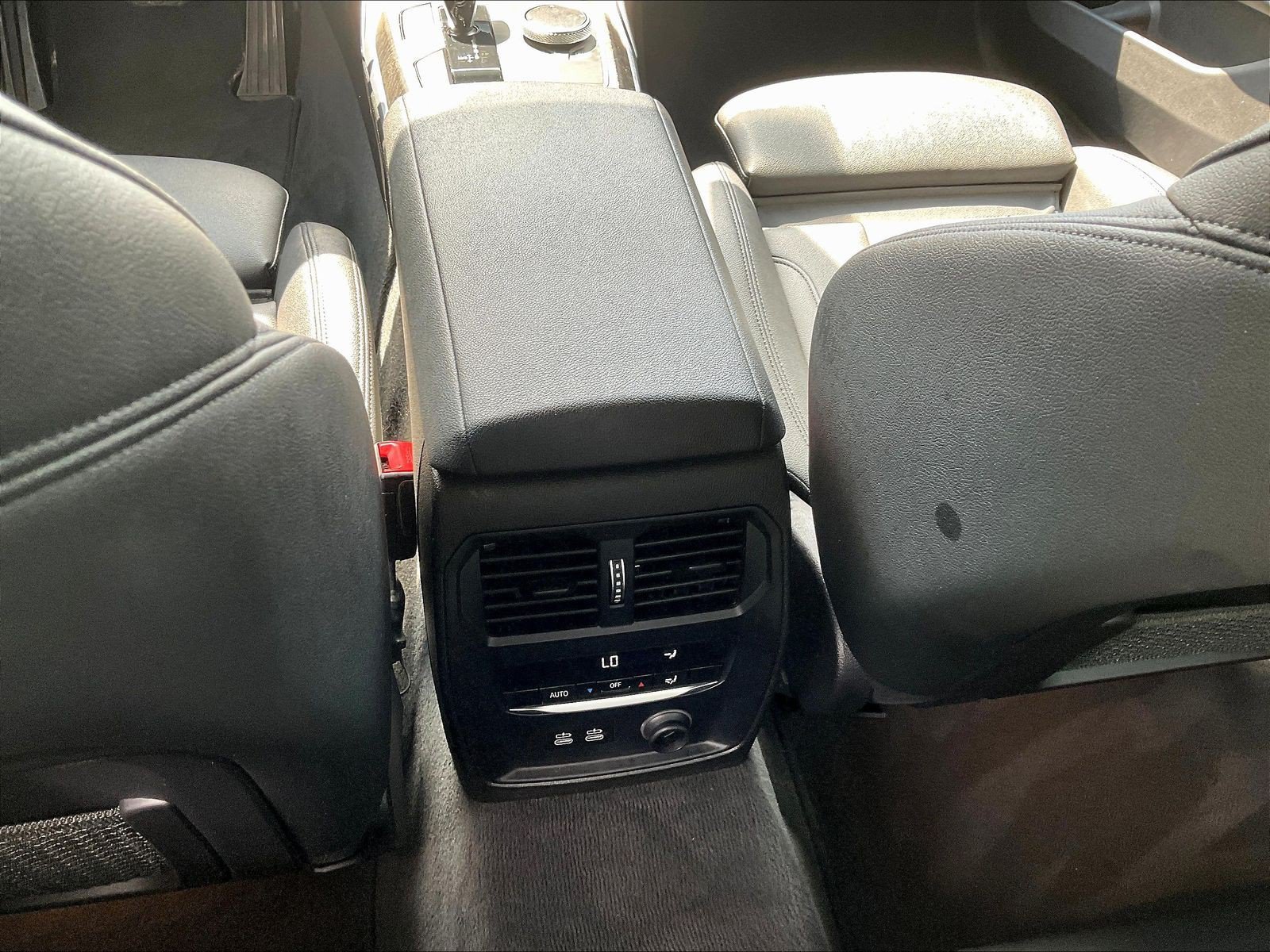 Used 2020 BMW 330i xDrive Sedan AWD/4WD image 10