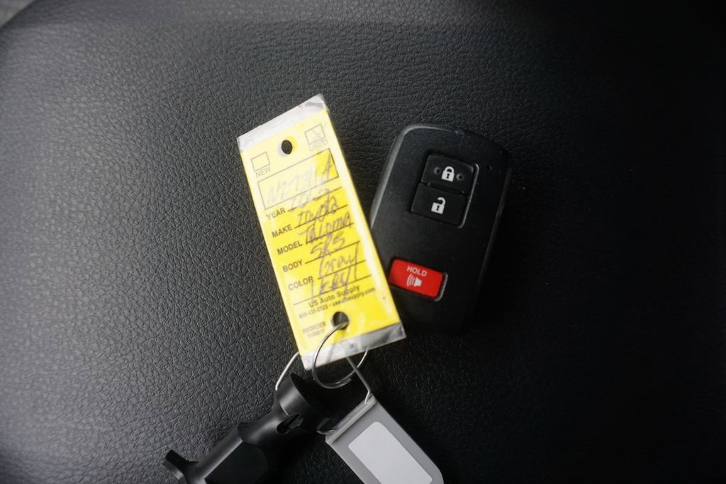 Certified 2023 Toyota Tacoma SR5 AWD/4WD image 30