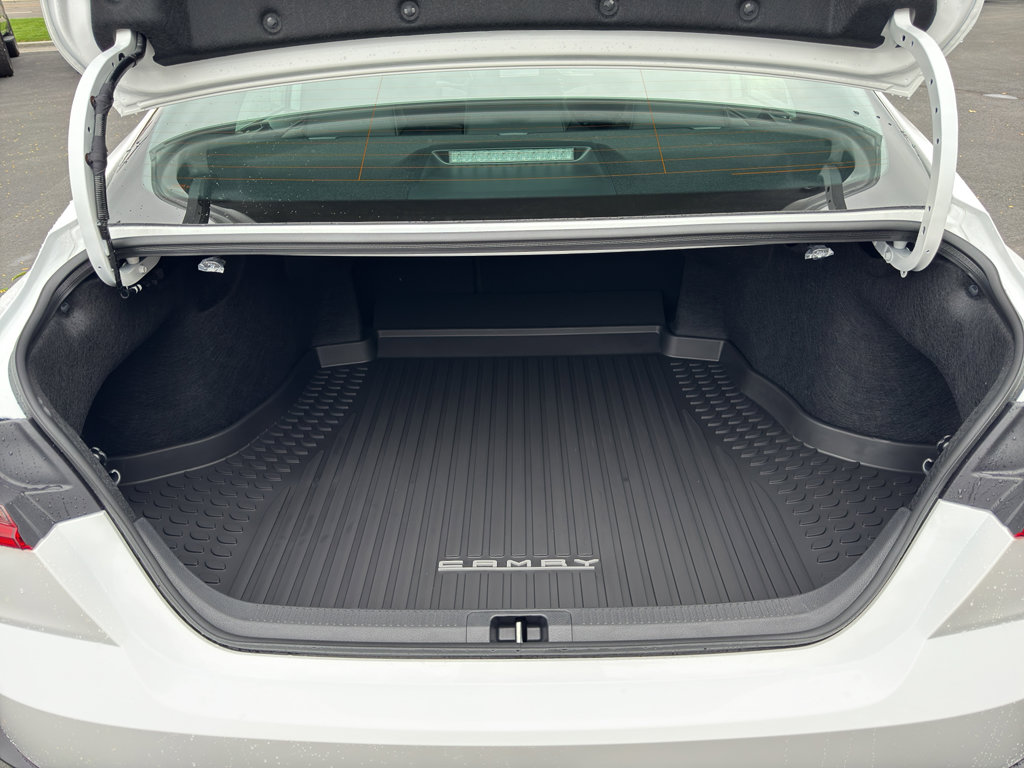 New 2026 Toyota Camry Hybrid image 6