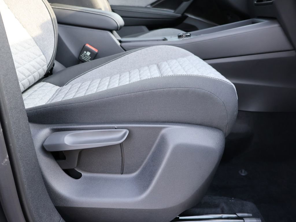 New 2026 Volkswagen Tiguan S image 13