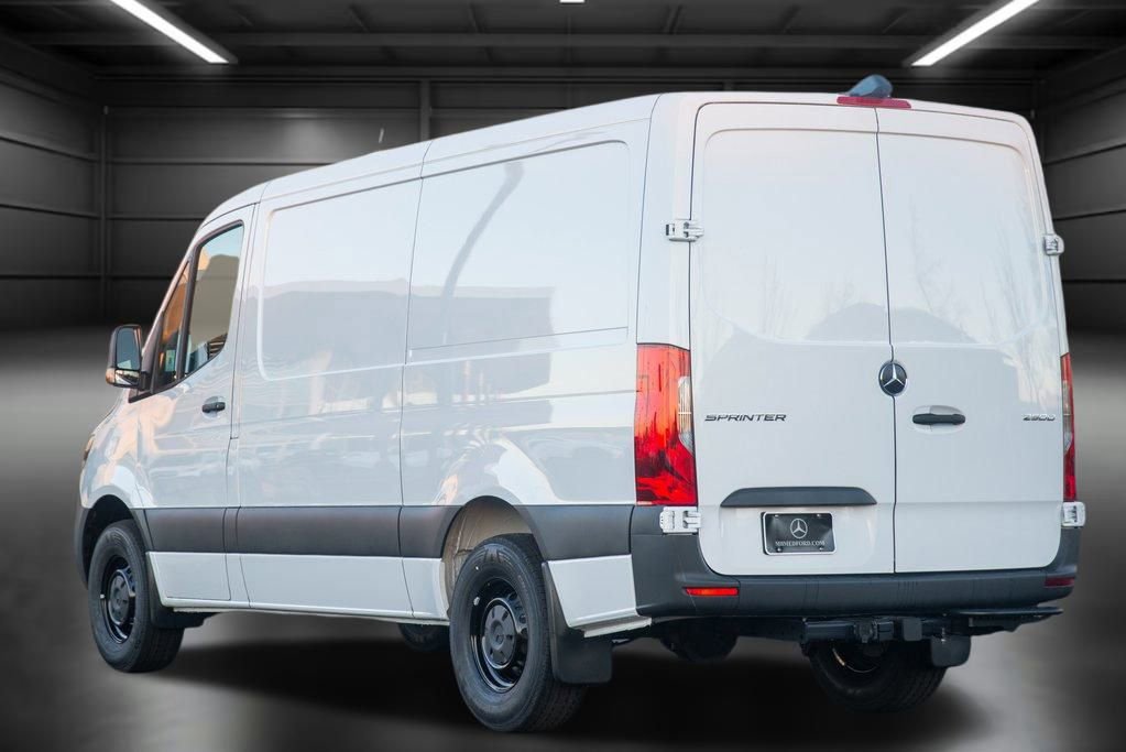Used 2025 Mercedes-Benz Sprinter 2500 image 10