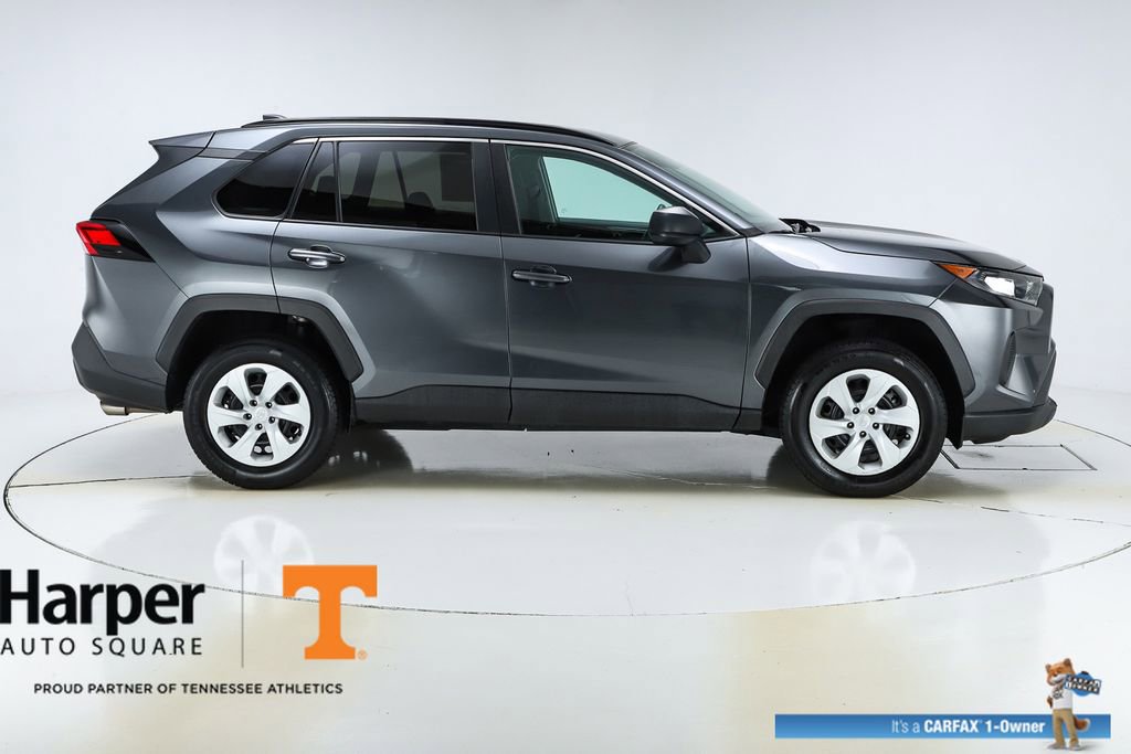 Used 2020 Toyota RAV4 LE image 10
