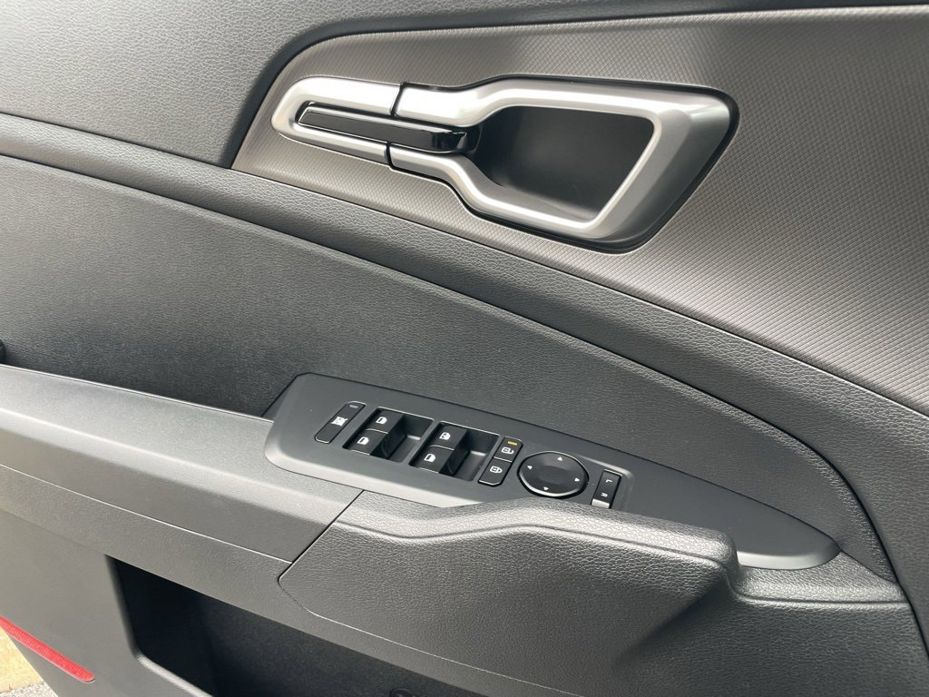 New 2026 Kia Sportage LX image 17