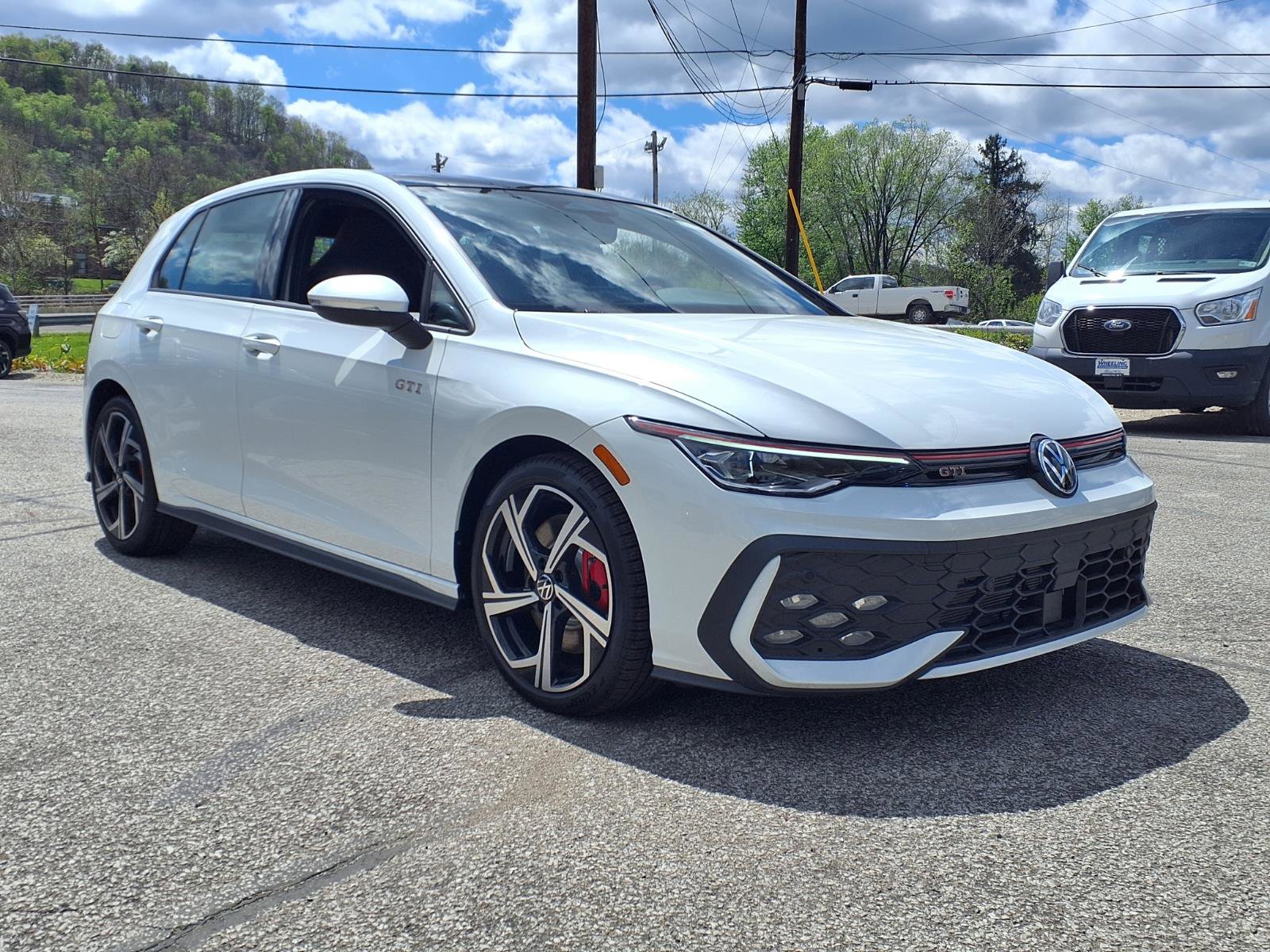 New 2026 Volkswagen GTI SE FWD image 3