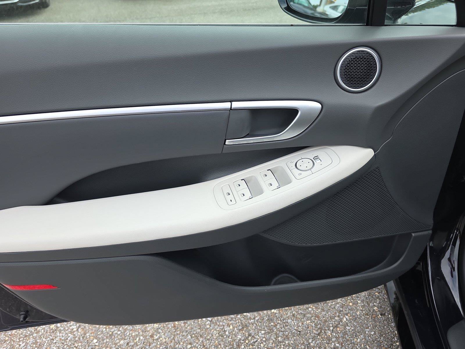 Certified 2026 Hyundai Sonata SEL FWD image 17