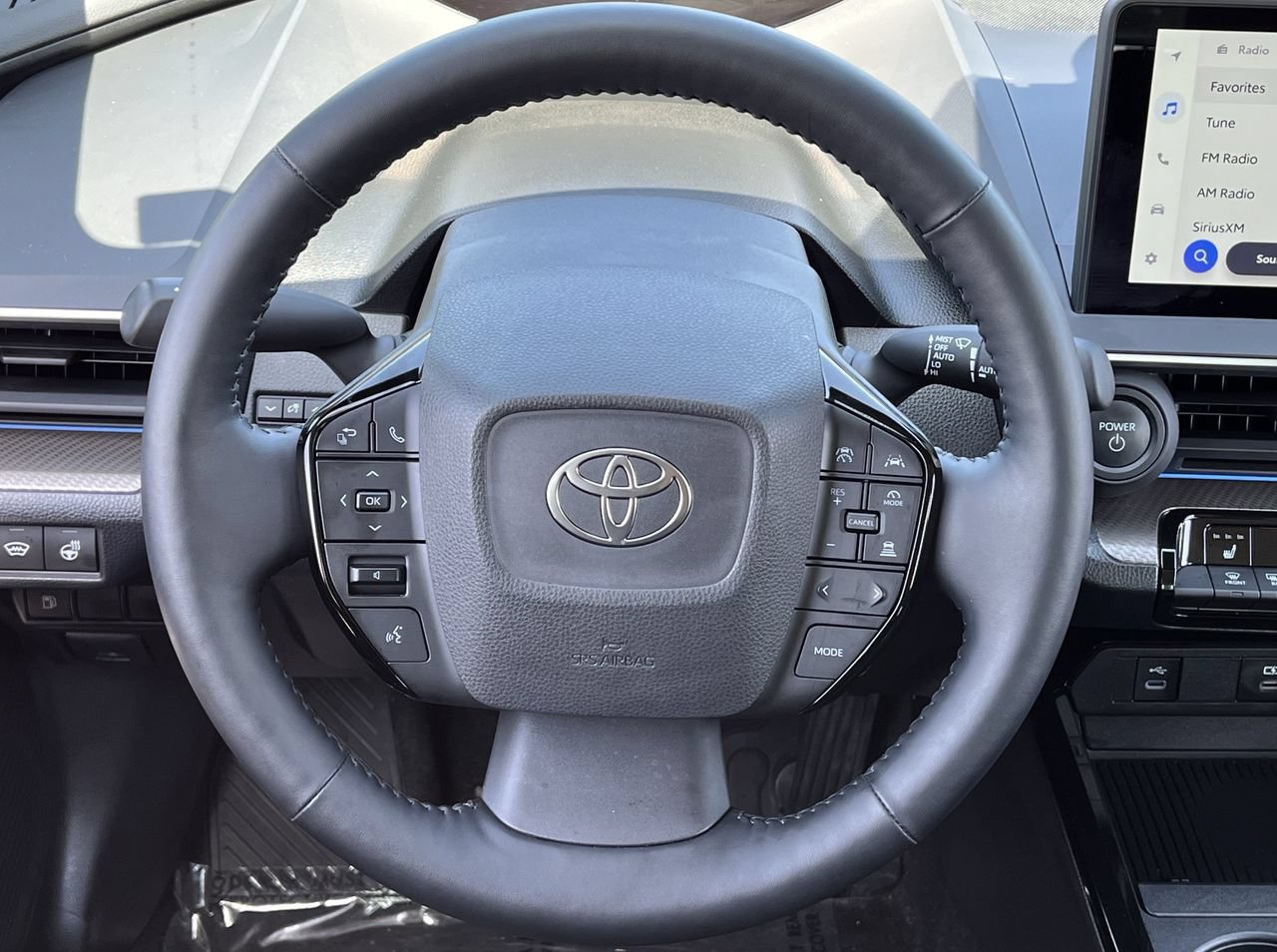 Used 2024 Toyota Prius XLE AWD/4WD image 11