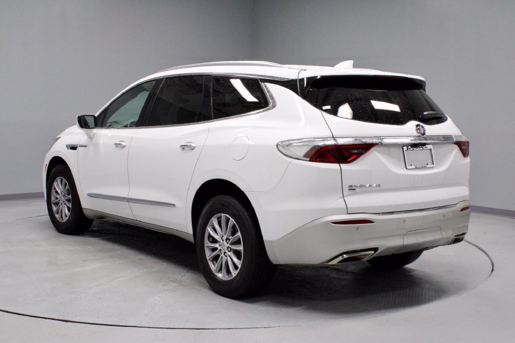 Used 2024 Buick Enclave Premium AWD/4WD image 9