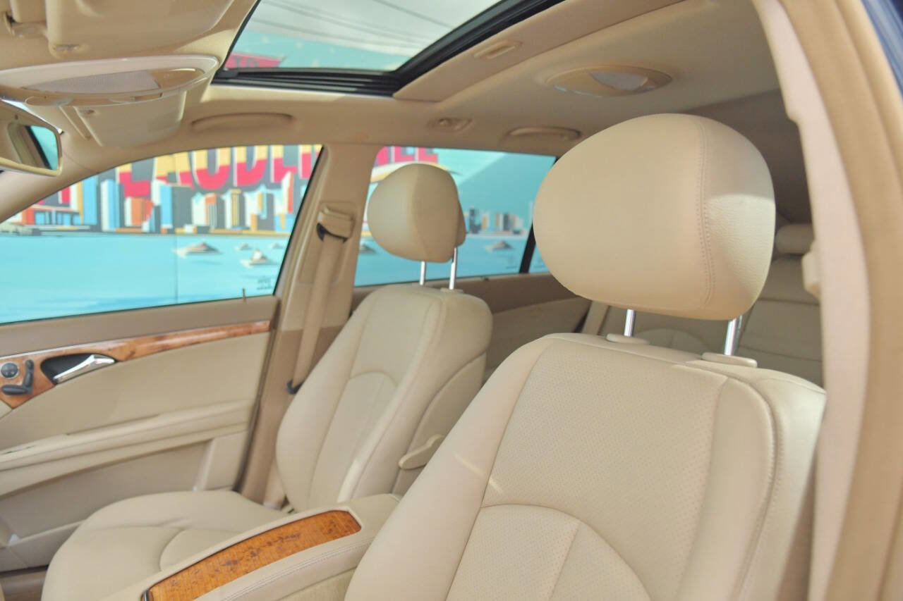 Used 2009 Mercedes-Benz E 350 4MATIC Wagon image 18