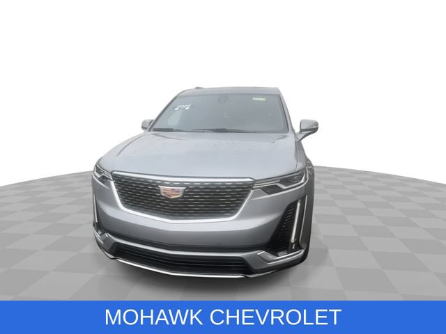 Certified 2025 Cadillac XT6 Luxury FWD image 3