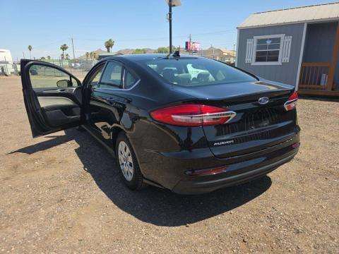 Used 2020 Ford Fusion S FWD image 5