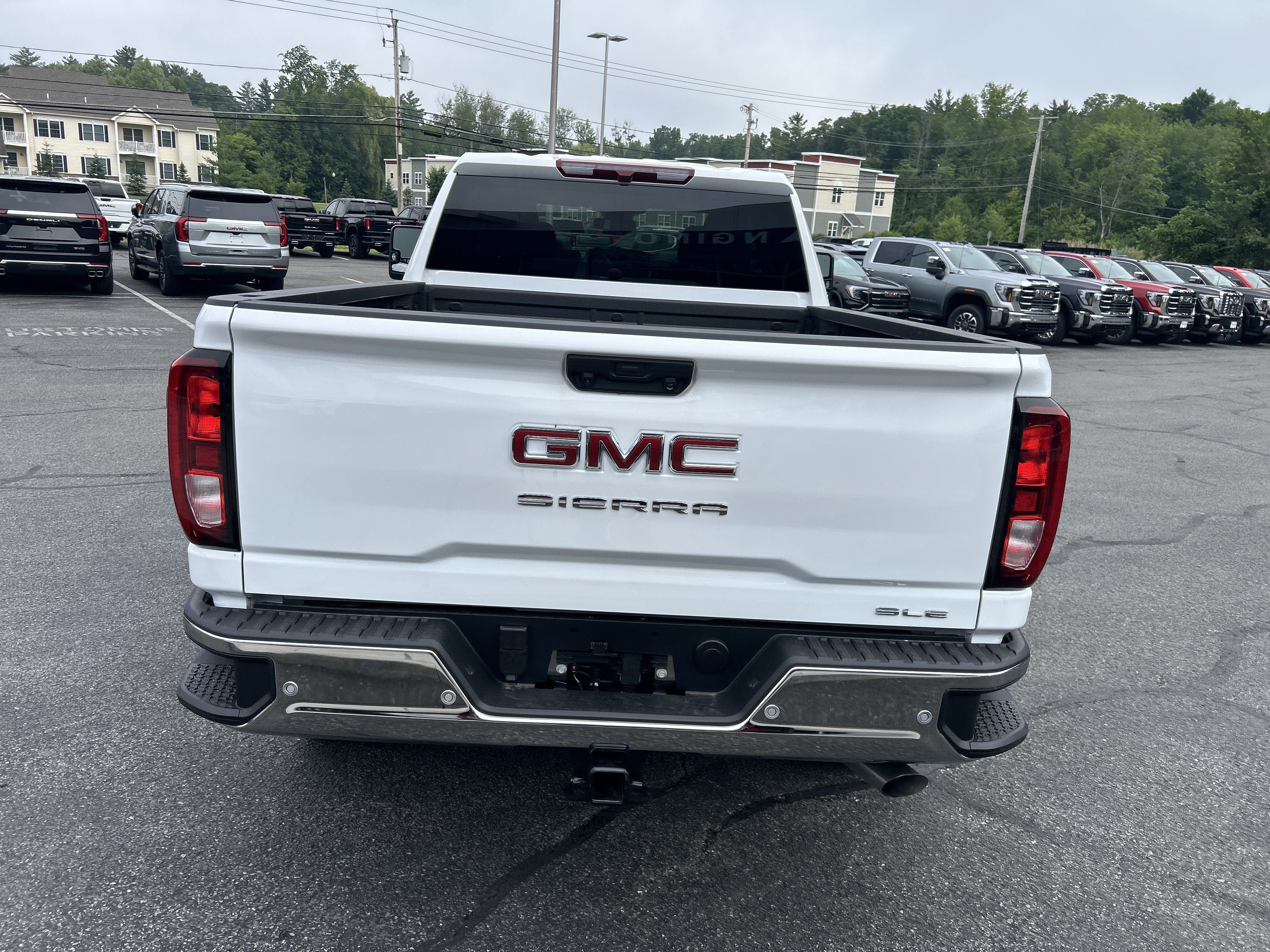 New 2026 GMC Sierra 2500 SLE w/ SLE Value Package; AWD/4WD image 9