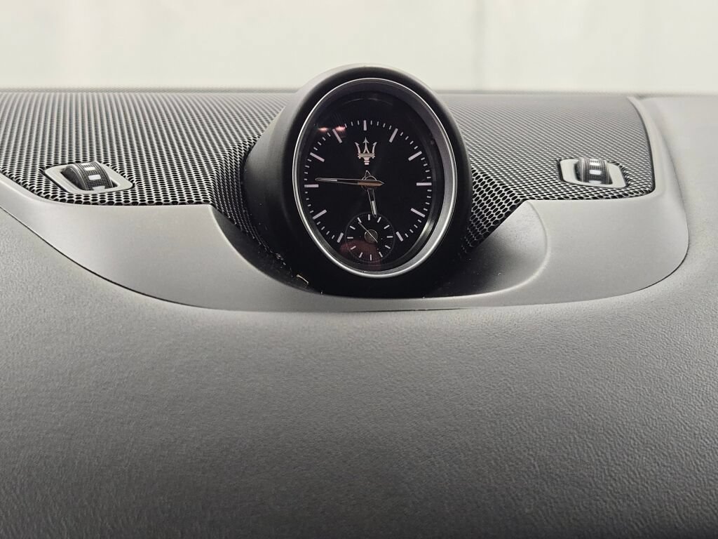 Used 2021 Maserati Levante GranSport AWD/4WD image 37