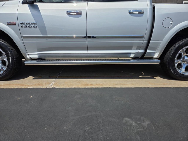 Used 2017 RAM 1500 Laramie w/ Convenience Group AWD/4WD image 9