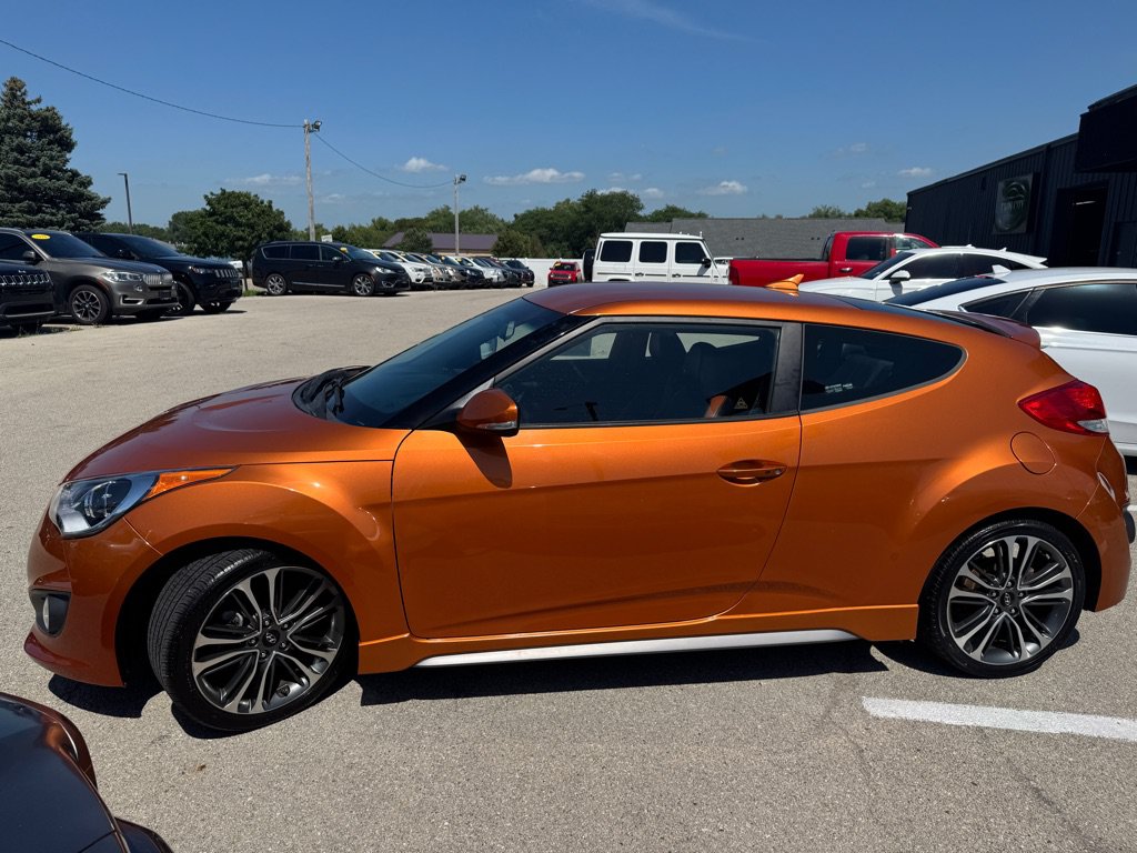 Used 2016 Hyundai Veloster Turbo FWD image 4