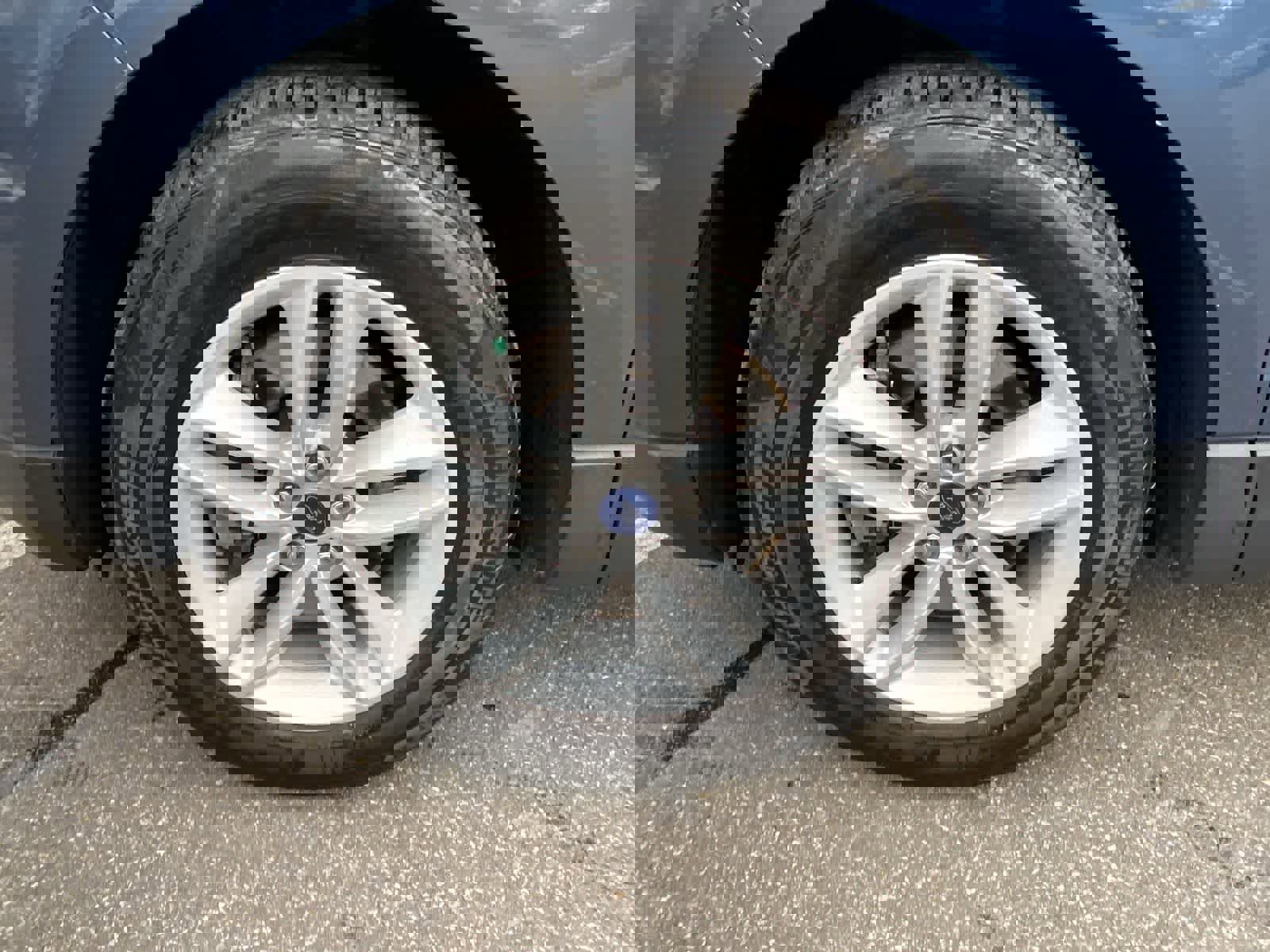 Used 2018 Ford Edge SEL image 14