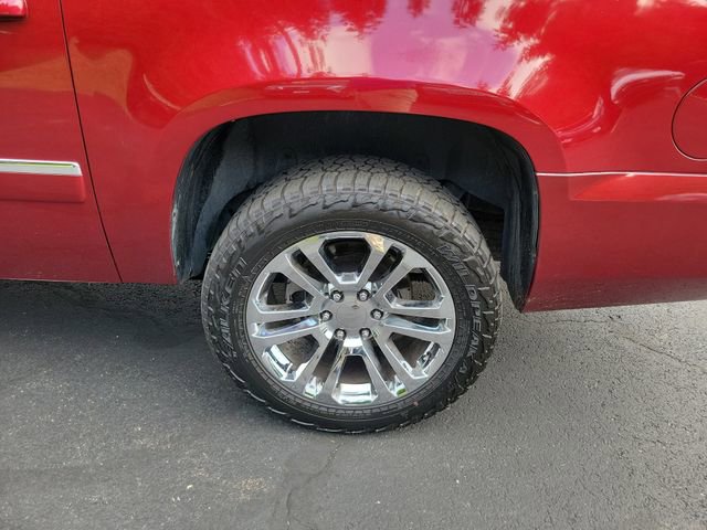 Used 2011 Chevrolet Suburban LT w/ Luxury Package image 21