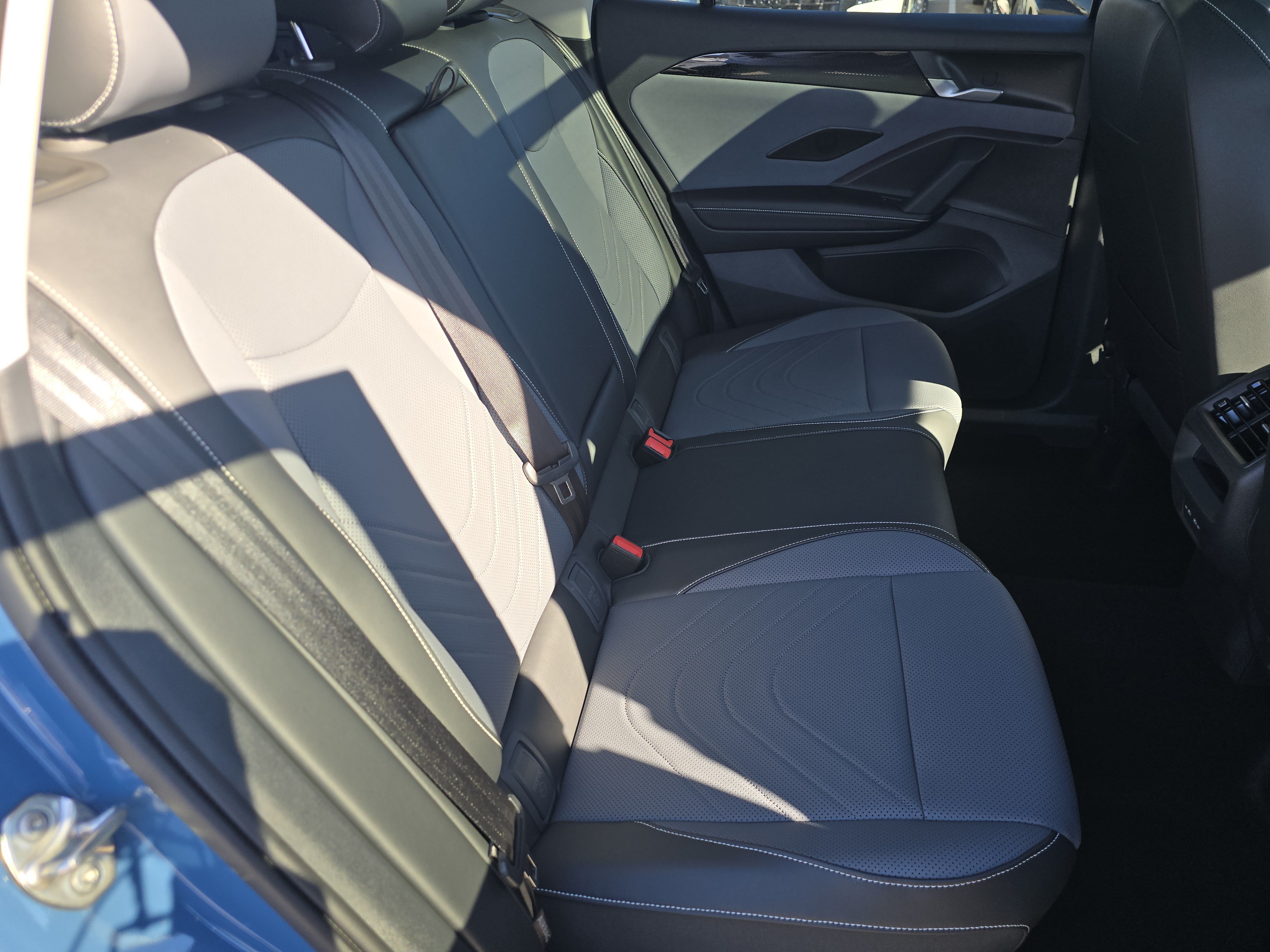 New 2026 Volkswagen Tiguan SE AWD/4WD image 17