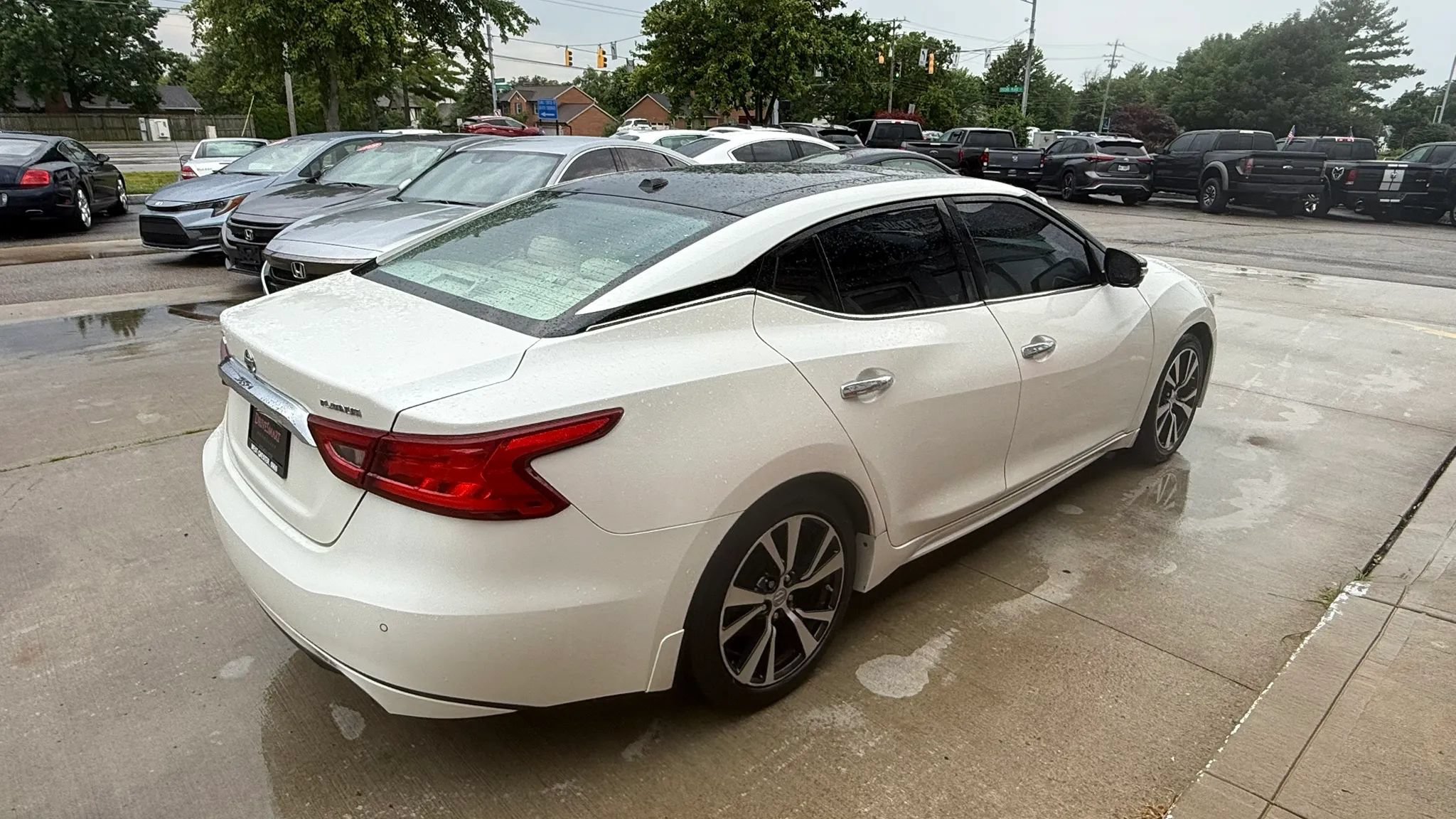 Used 2016 Nissan Maxima Platinum FWD image 3